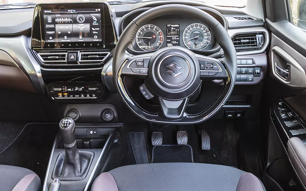 Desain Interior Suzuki Fronx