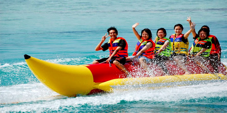 Wisata Air di Pantai Pangandaran