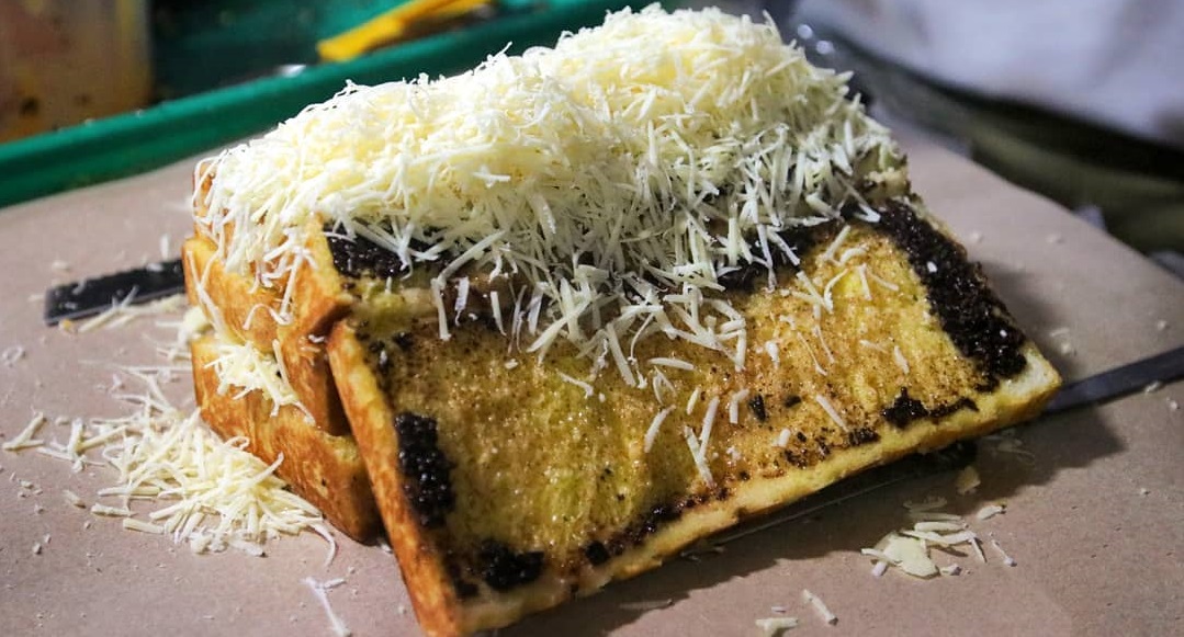 Roti Bakar Madtari