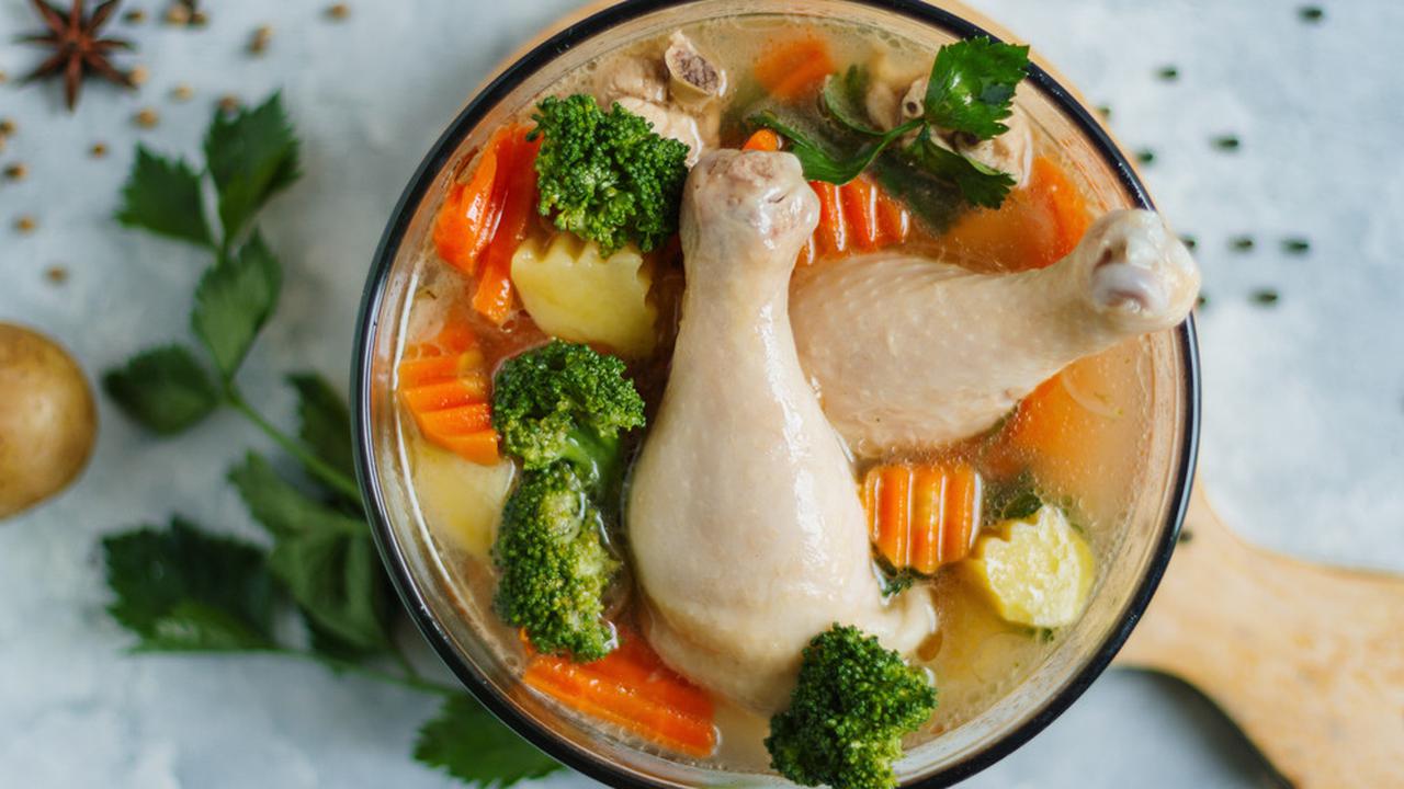 Asal-usul dan Popularitas Sup Ayam Bening