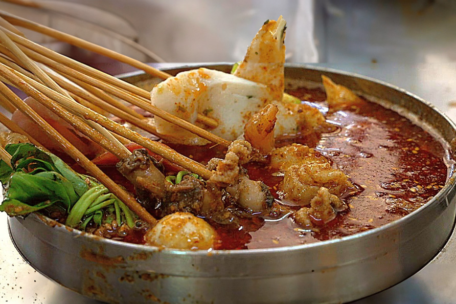 Mengapa Satay Celup Begitu Populer