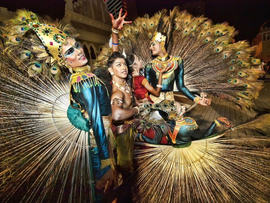Harmoni Warna dalam Simfoni Gerak Citrawarna parade
