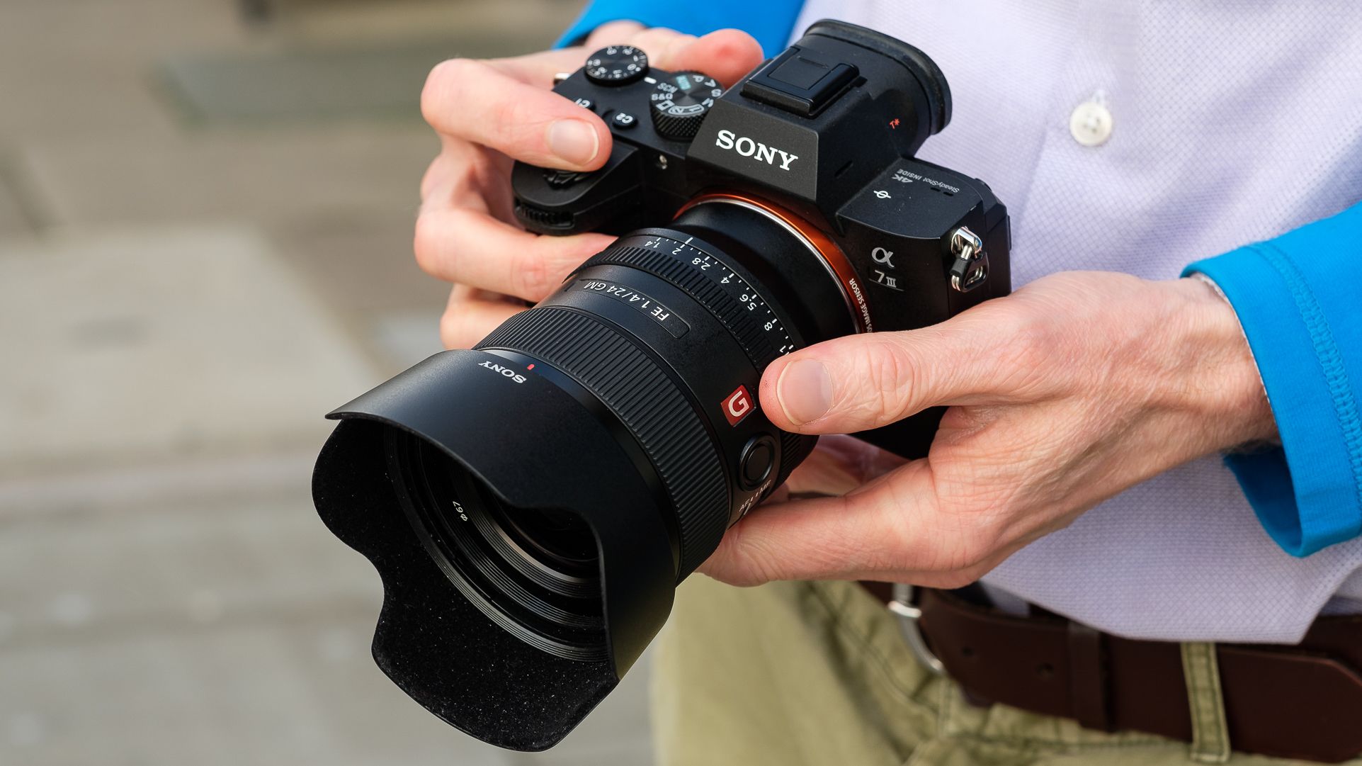 Transformasi Desain Sony Alpha A7 yang Mengutamakan Ergonomi
