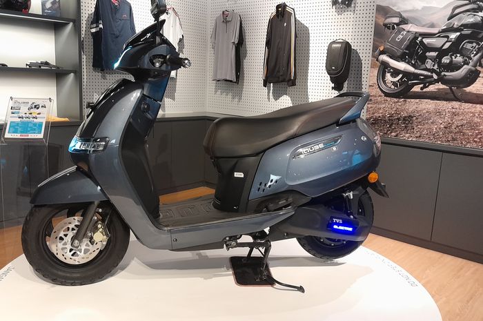 TVS iQube S