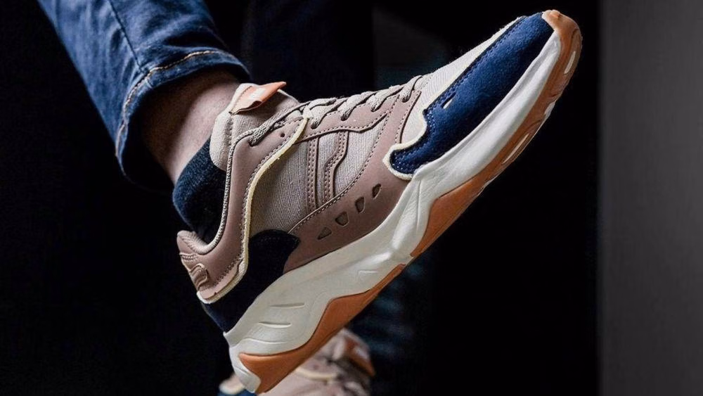 Tips Memilih Chunky Sneakers agar Tidak Salah Gaya