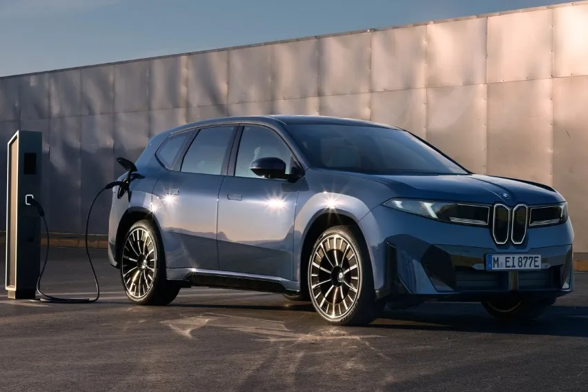 BMW iX3 Generasi